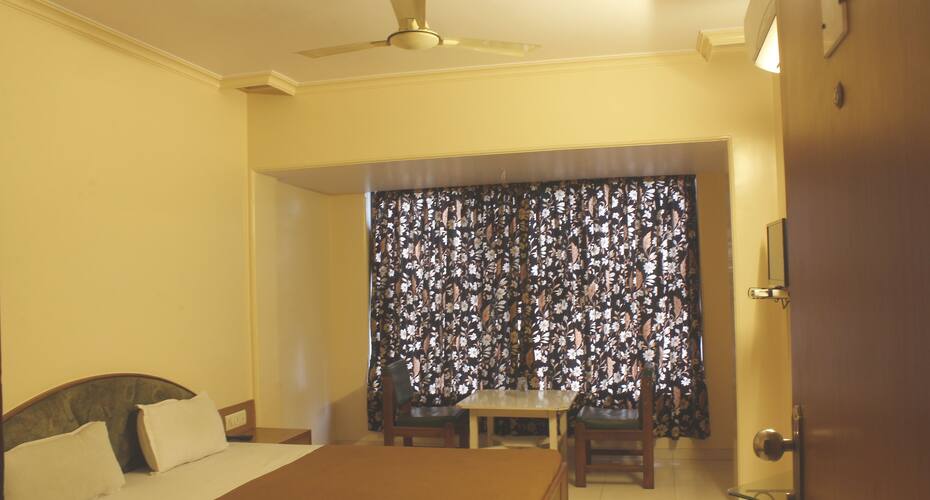 Hotel Dwarka, Nashik 5